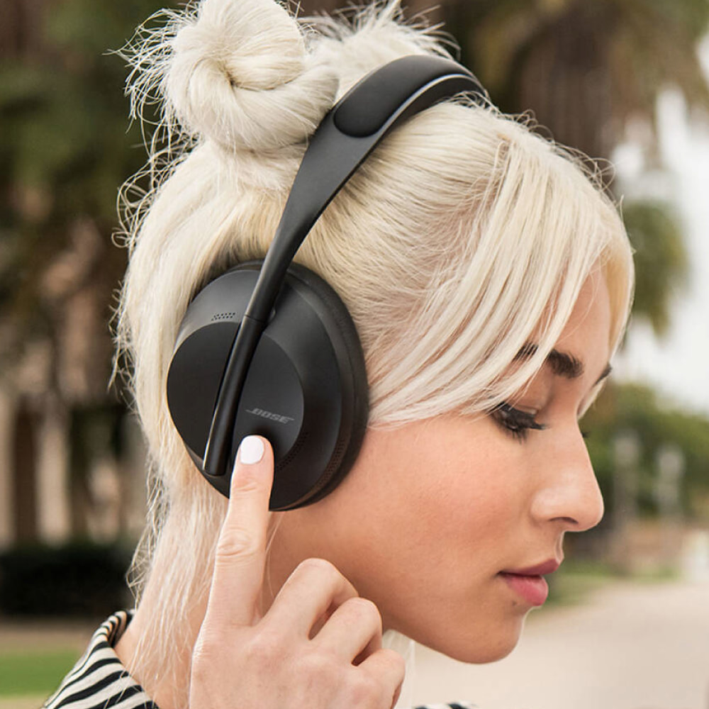 Bose Headphones 700